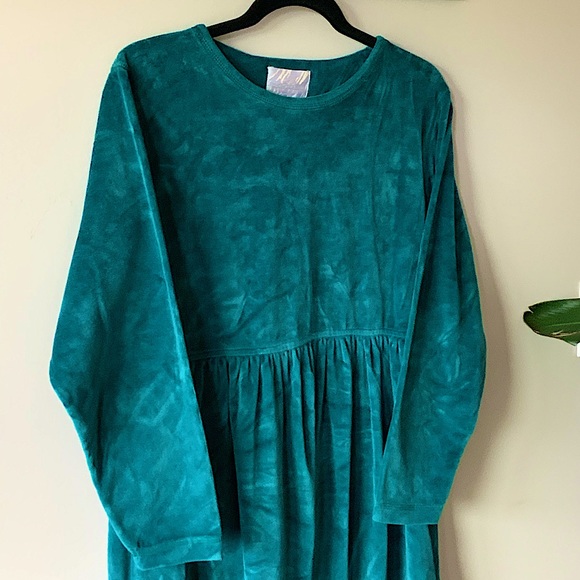 Soft Emerald Green Maxi Dress - Picture 2 of 7